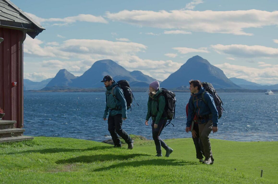 Folk på pilegrimsvandring. Foto