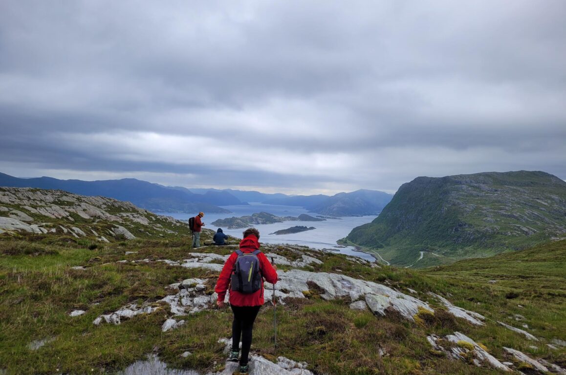 Vandring ovre fjell