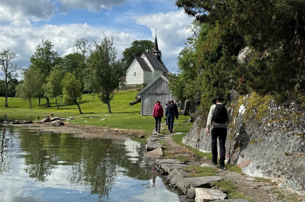 Vandring på Veøya