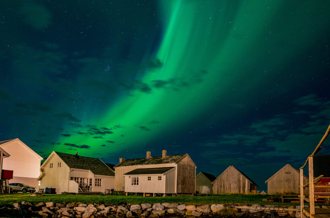 Nordlys over Veiholmen på Smøla
